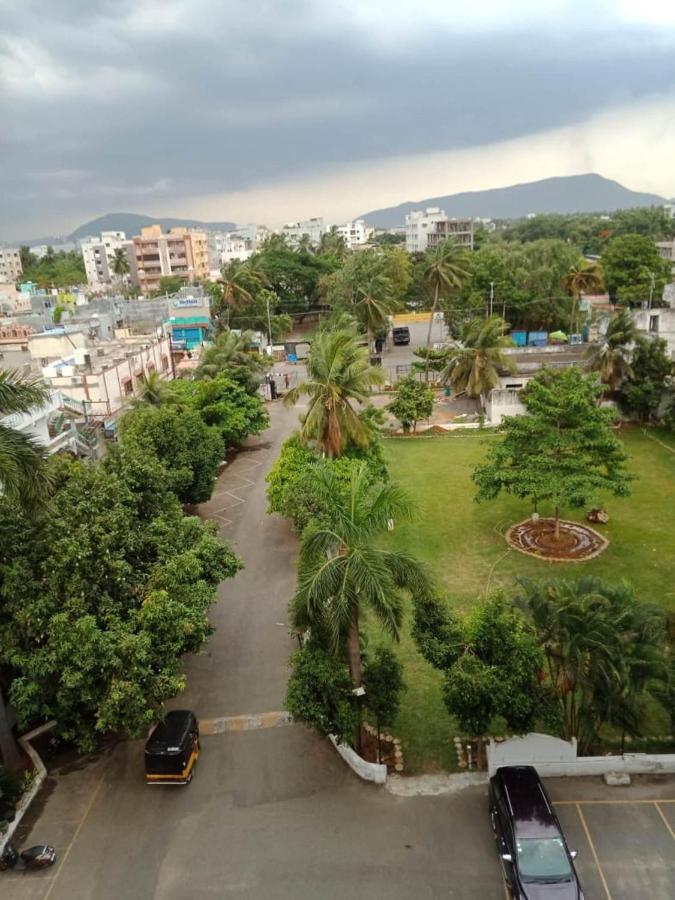 Hotel Vijaya Residency Anakapalle Экстерьер фото